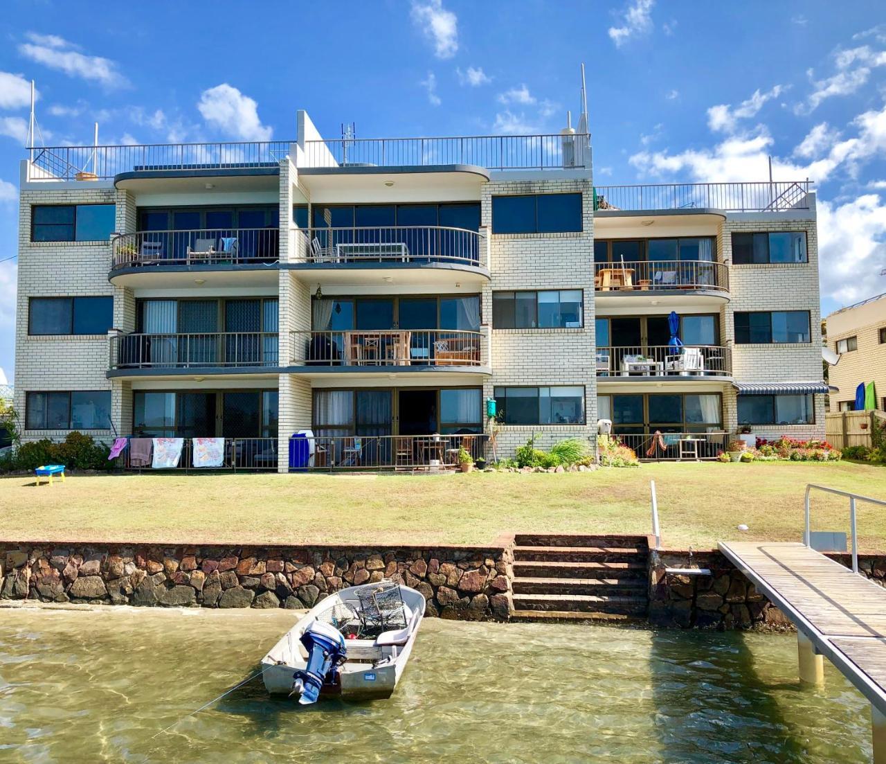 Wharf Lodge River View Apartment マルーチードール エクステリア 写真